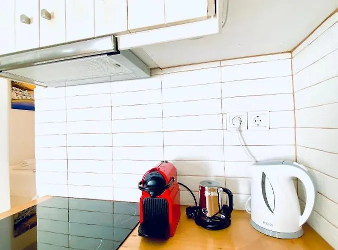 Sunny House 公寓 *